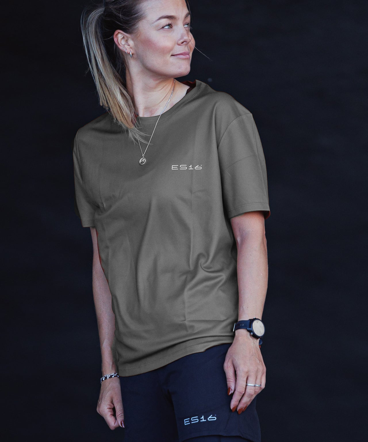 ES16 Basic T-shirt - Grey.